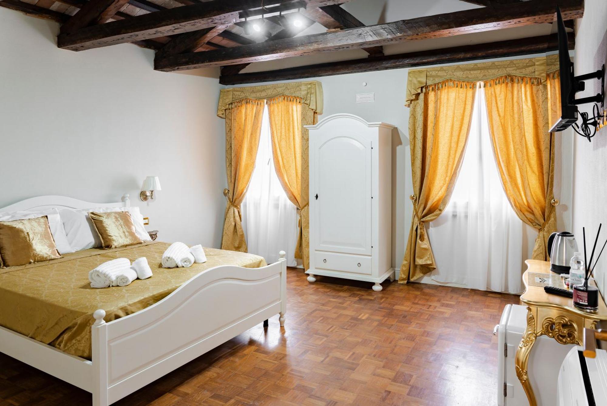 Palazzo Titti Rialto Suites Veneza Exterior foto