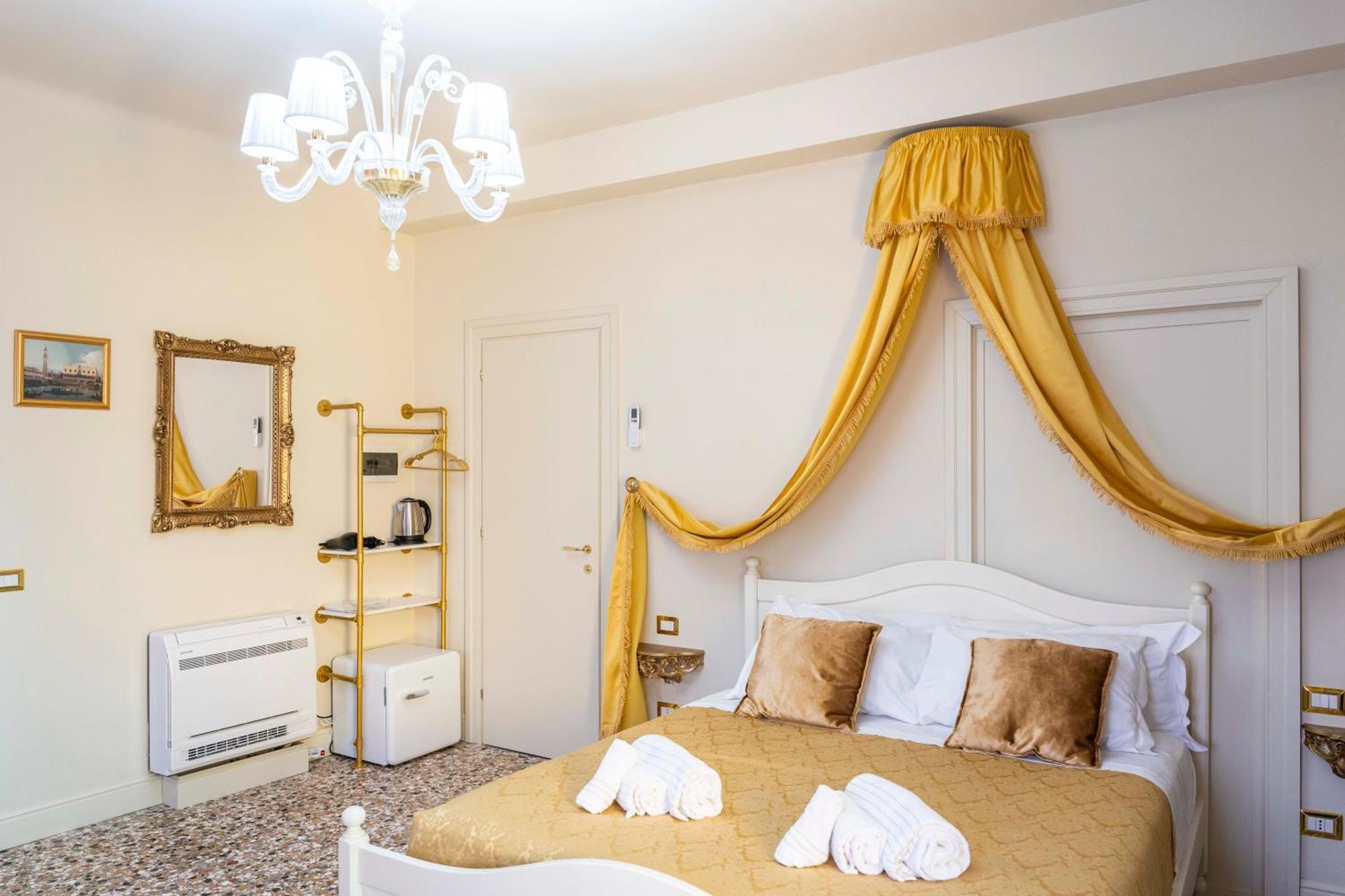 Palazzo Titti Rialto Suites Veneza Exterior foto